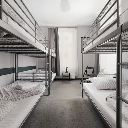 Moon Hostel Краков Экстерьер фото